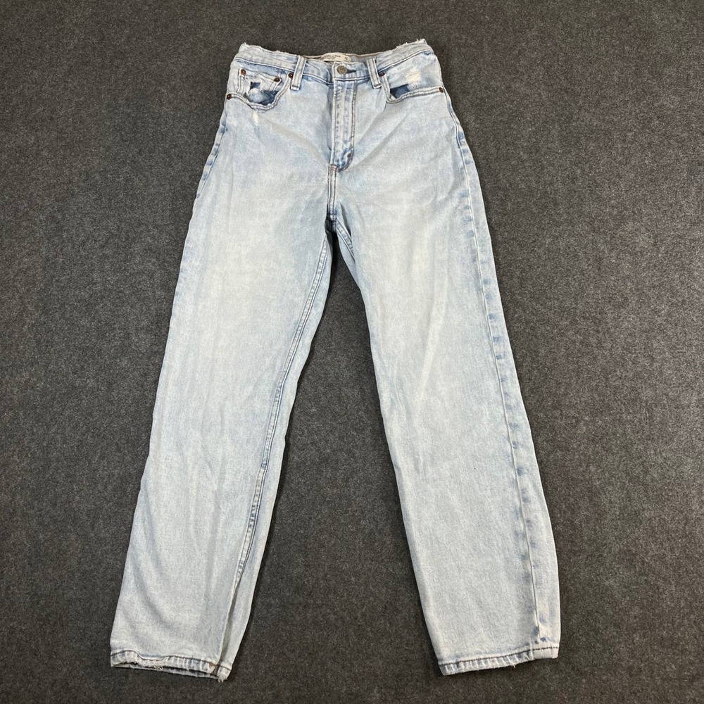 Abercrombie & Fitch Ultra High Rise Ankle Straight Jean Light Wash 27/4 Distress